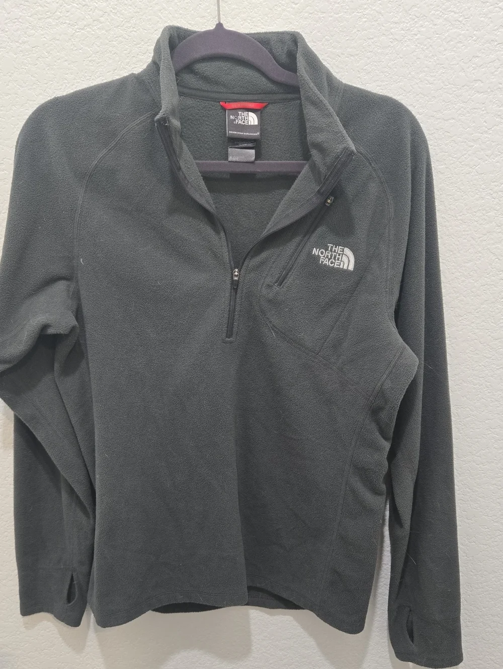 The North Face Men's Charcoal Gray Half-Zip Fleece Pullover